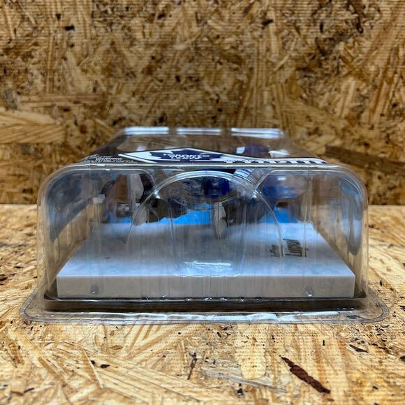 McFarlane Toys 2012 Joffrey Lupul 19 NHL Toronto Maple Leafs Action Figure - Picture 3 of 7